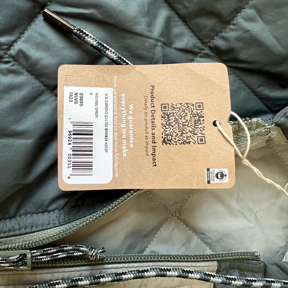 Patagonia Women’s Diamond Quilted Bomber Hoody - Picture 5 of 8